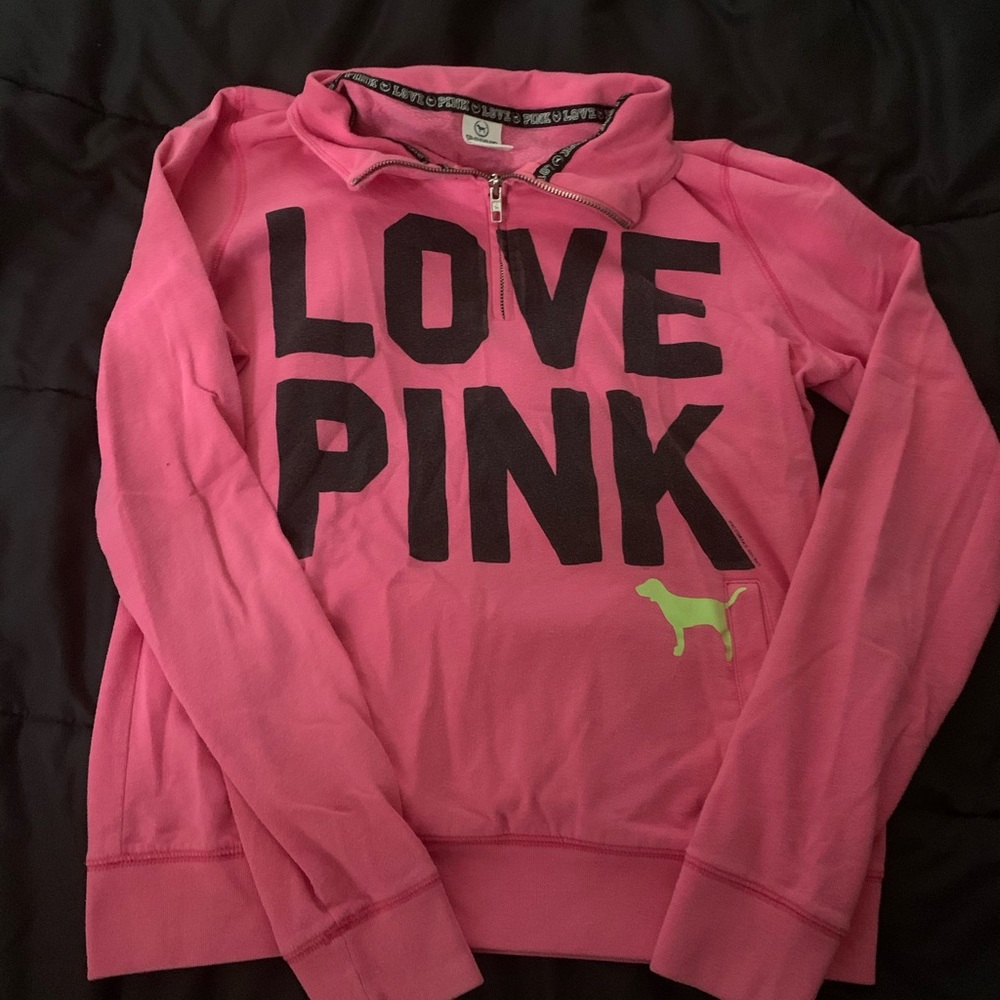 VS pink sweater